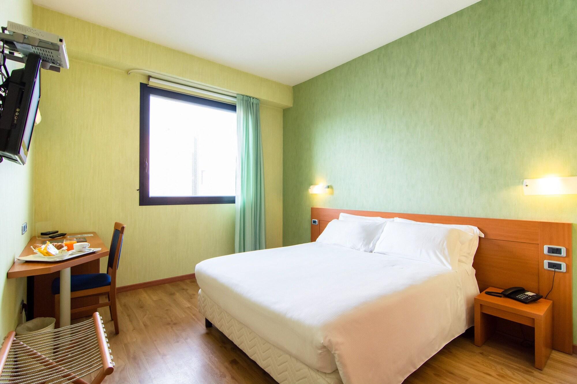 Concorde Hotel 4*